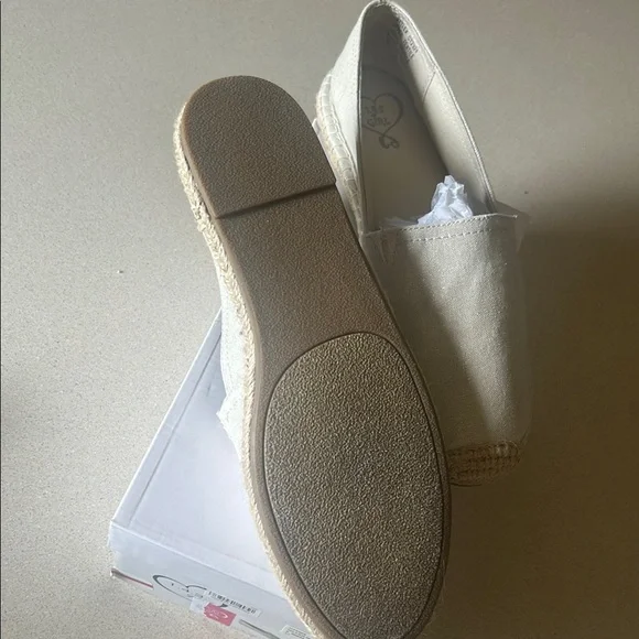 143 Girl Cream Espadrilles with Rope Sole - Picture 4 of 4